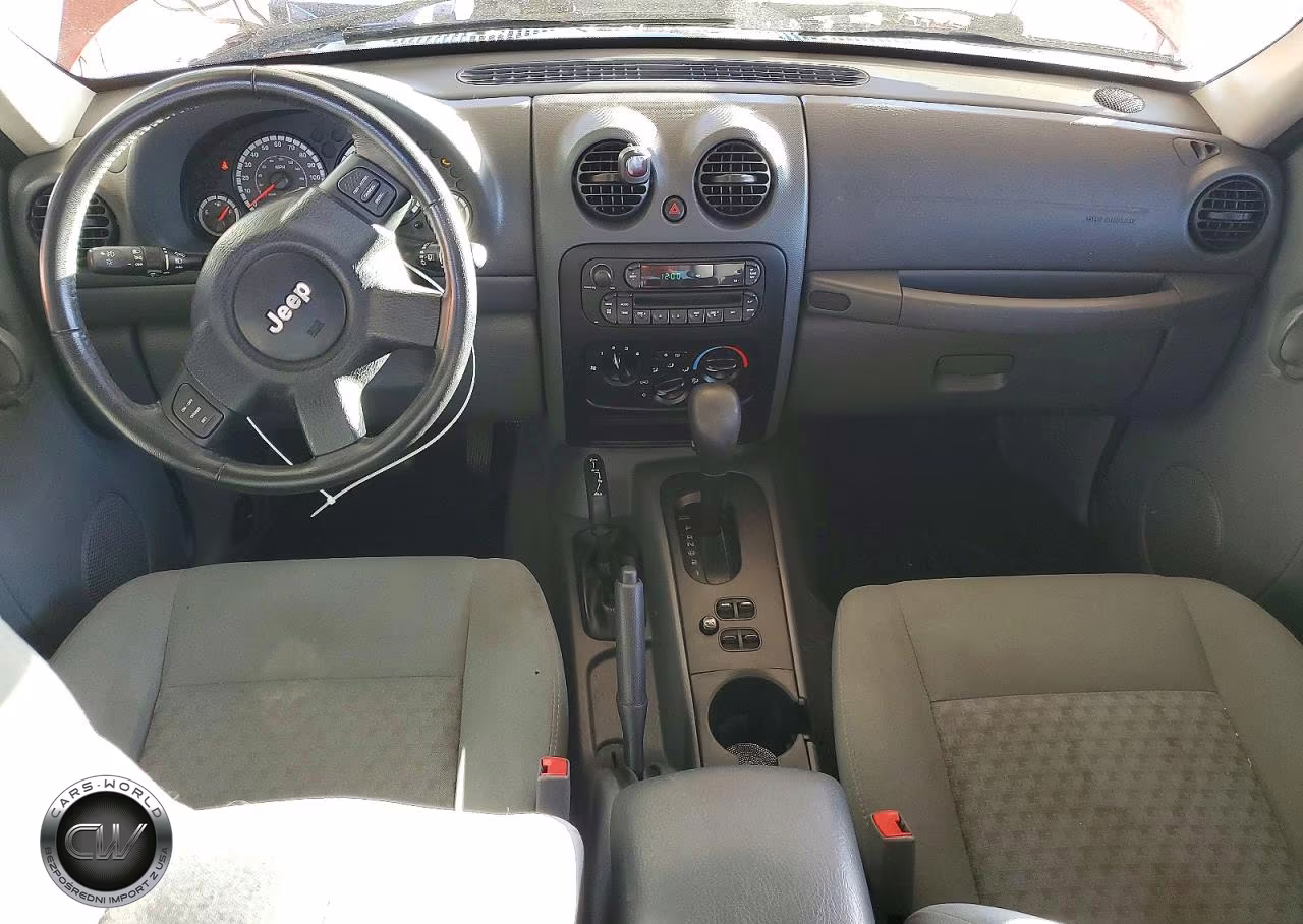 2007 Jeep Liberty Sport VIN:1J4GL48K17W708763 - 8
