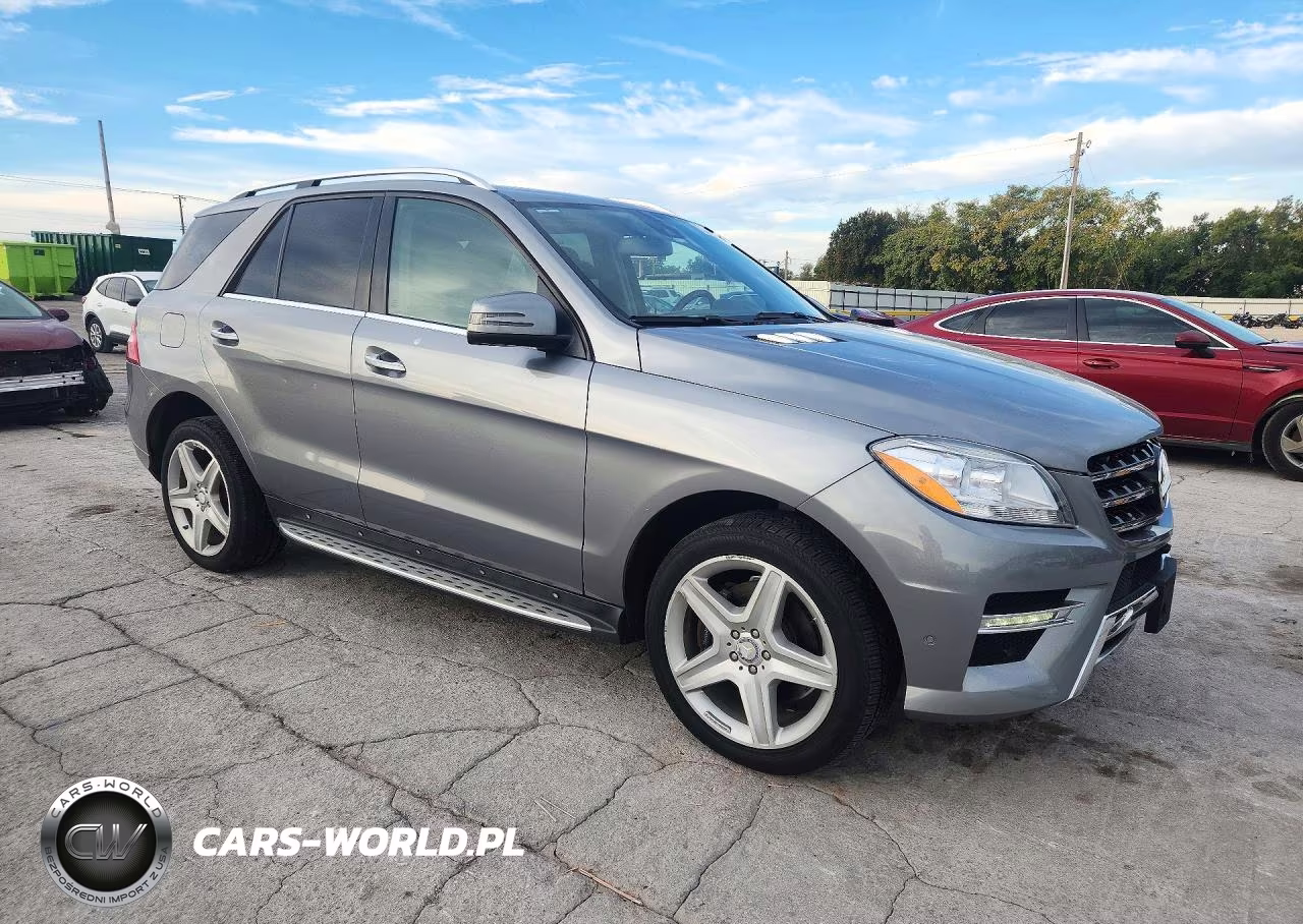 2015 Mercedes-Benz Ml 400 4Matic VIN:4JGDA5GB8FA441828 - 4