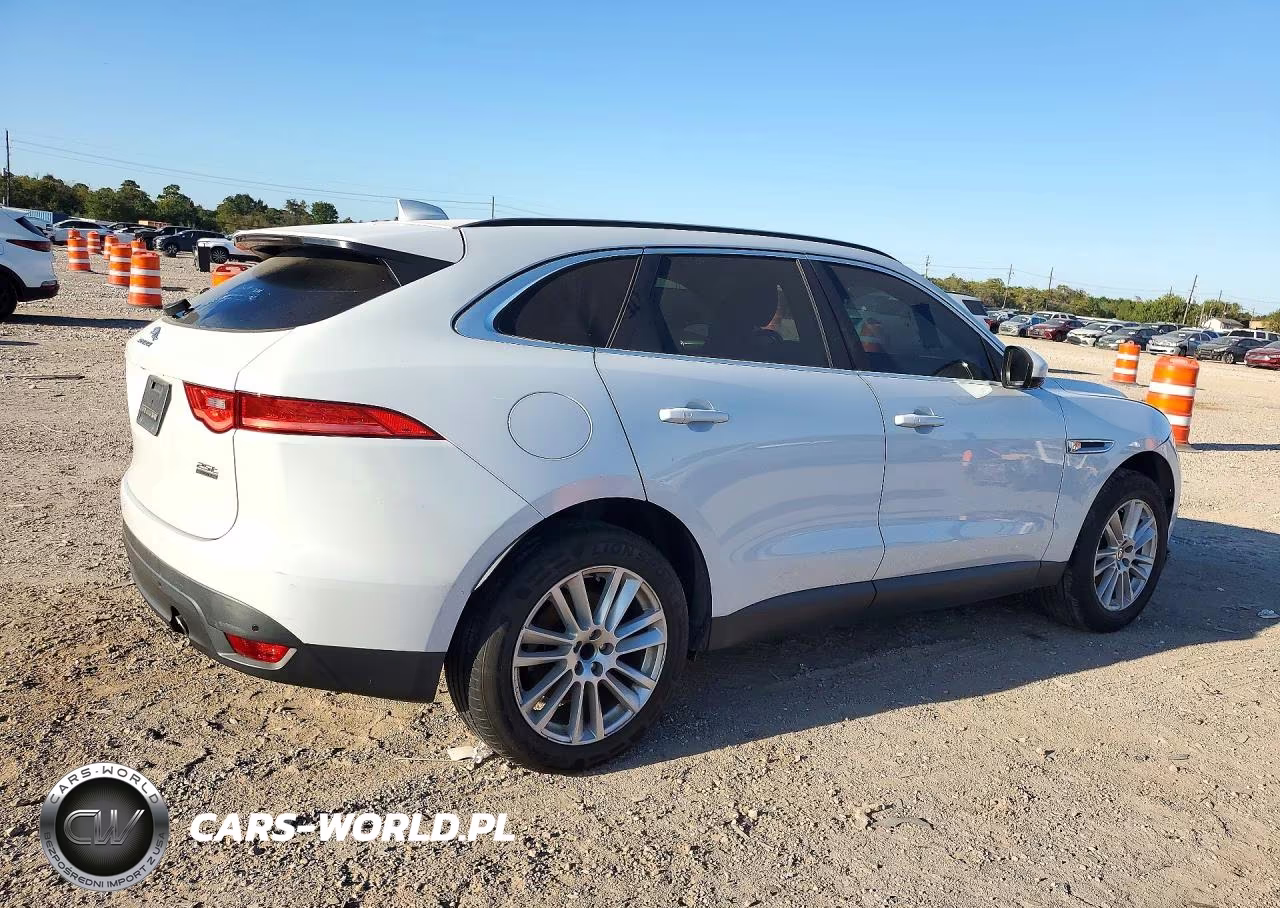 2018 Jaguar F-Pace Prestige VIN:SADCK2FX7JA247135 - 3