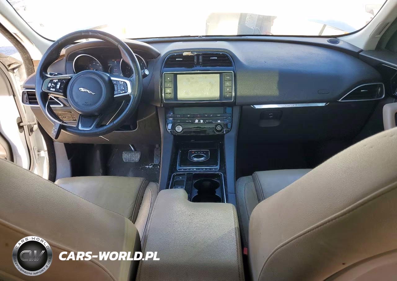 2018 Jaguar F-Pace Prestige VIN:SADCK2FX7JA247135 - 8