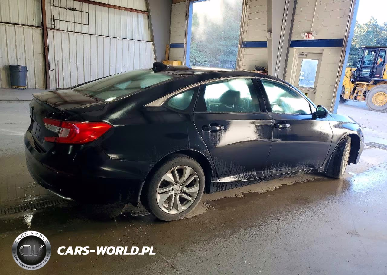 2018 Honda Accord Lx VIN:1HGCV1F13JA070366 - 3