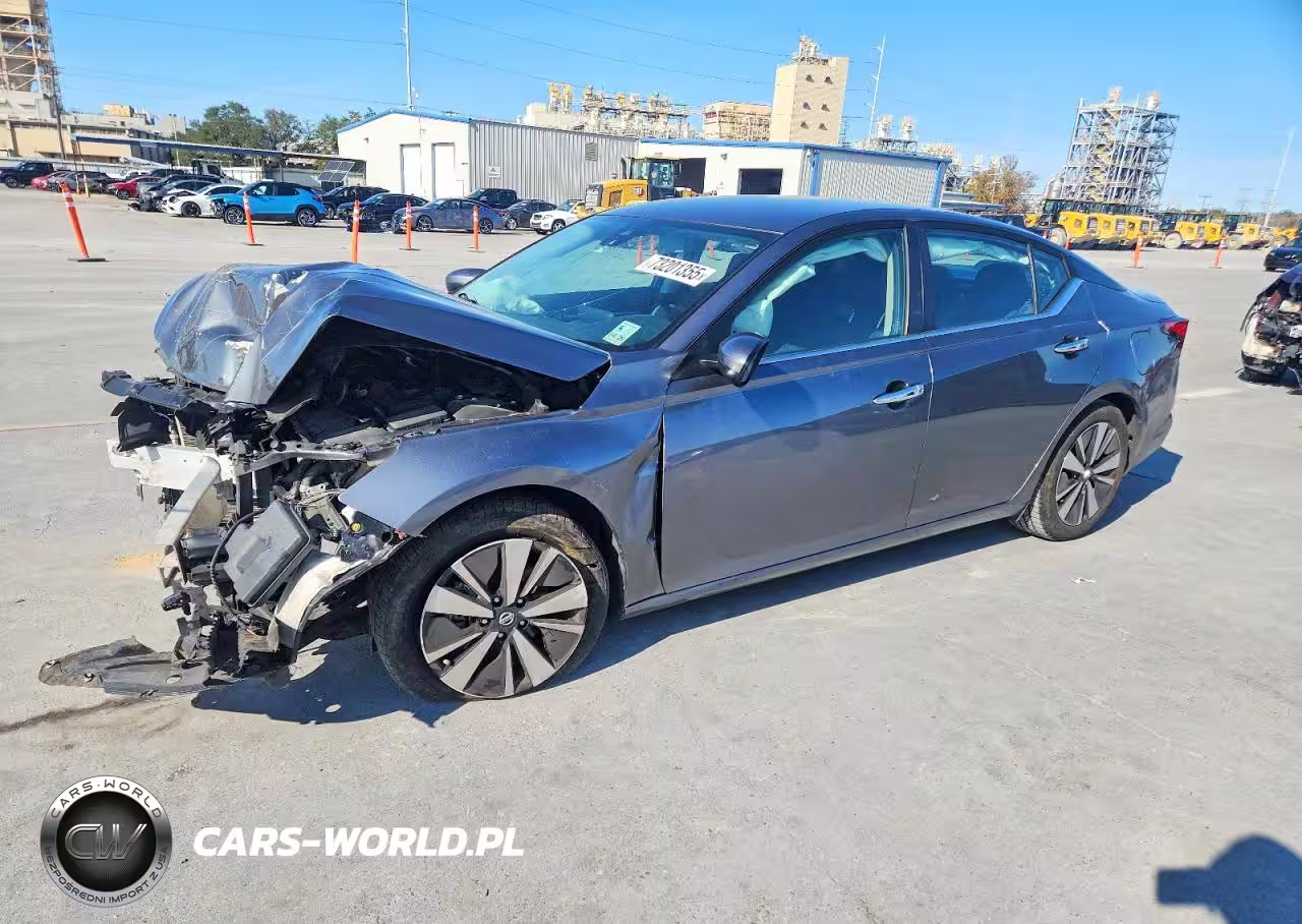 2022 Nissan Altima Sv