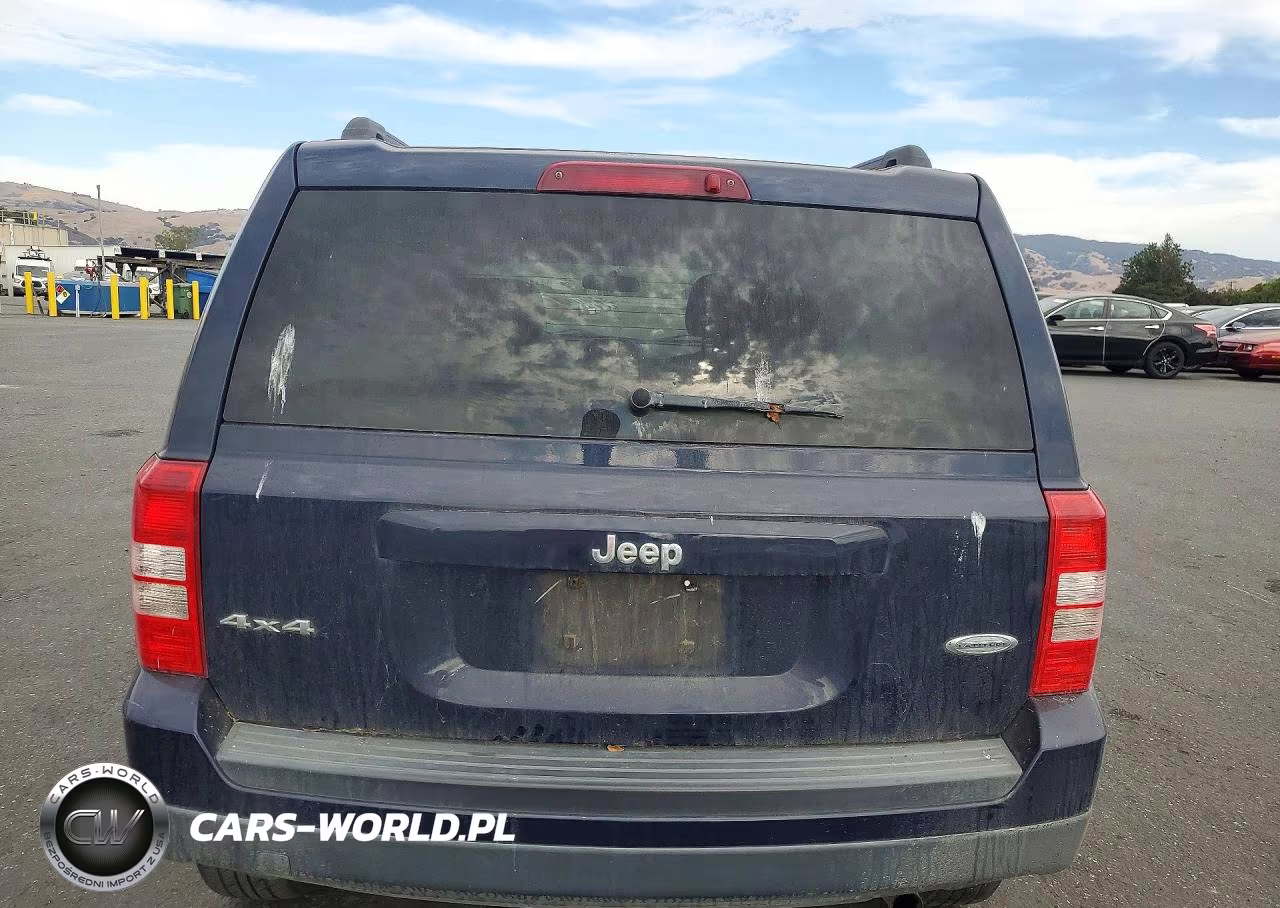 2014 Jeep Patriot Latitude VIN:1C4NJRFBXED898218 - 6