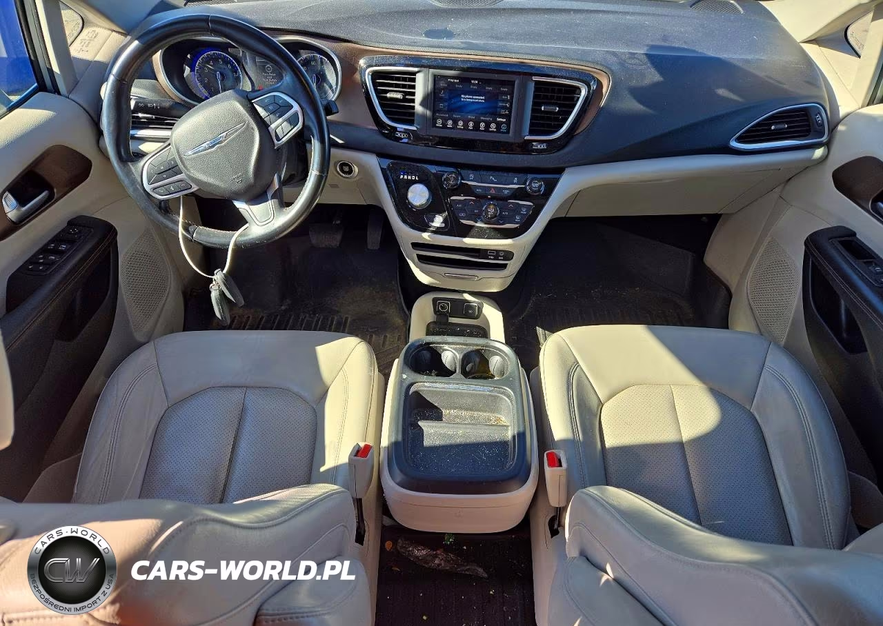 2018 Chrysler Pacifica Touring L VIN:2C4RC1BG8JR212330 - 8