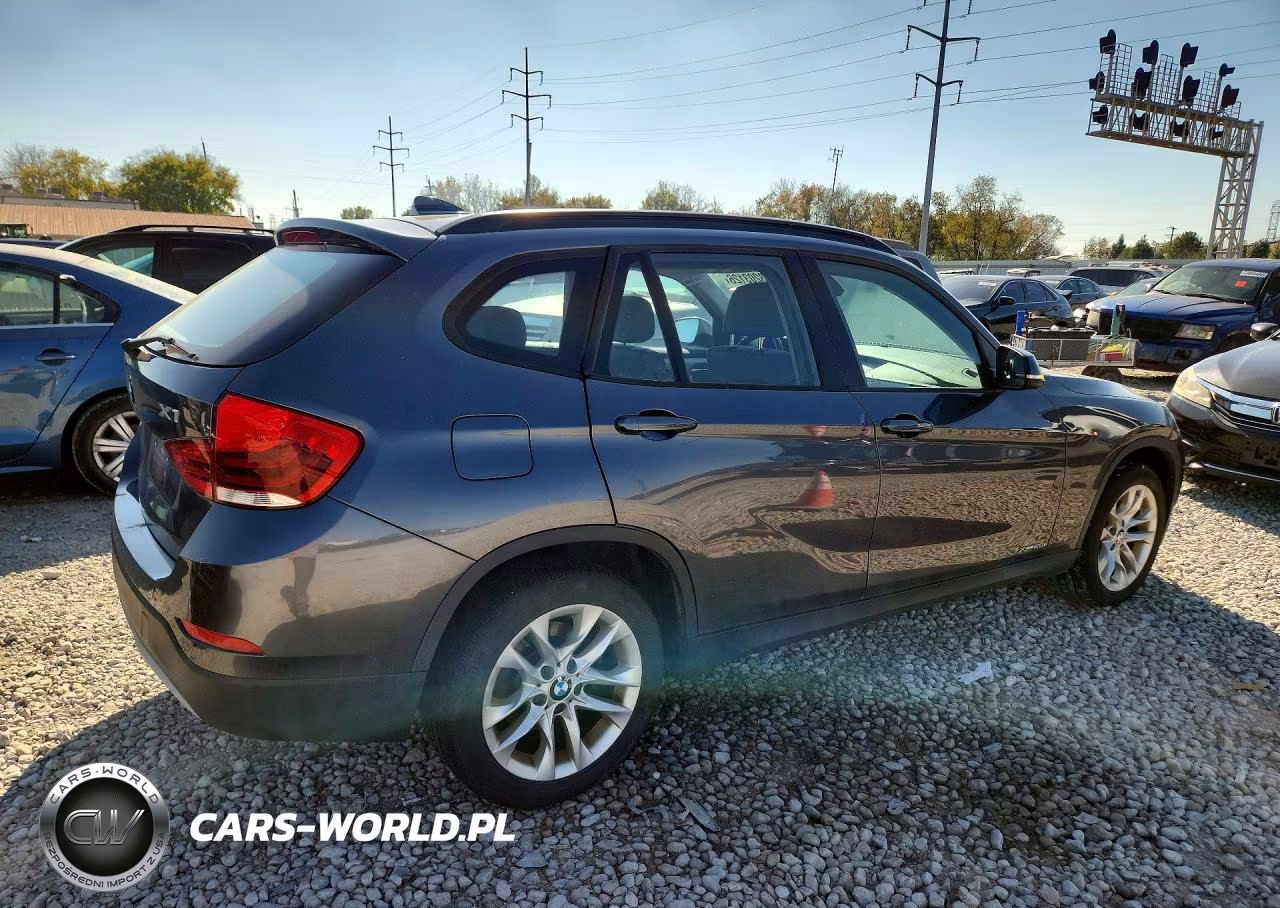 2015 BMW X1 xDrive28I VIN:WBAVL1C57FVY34818 - 3