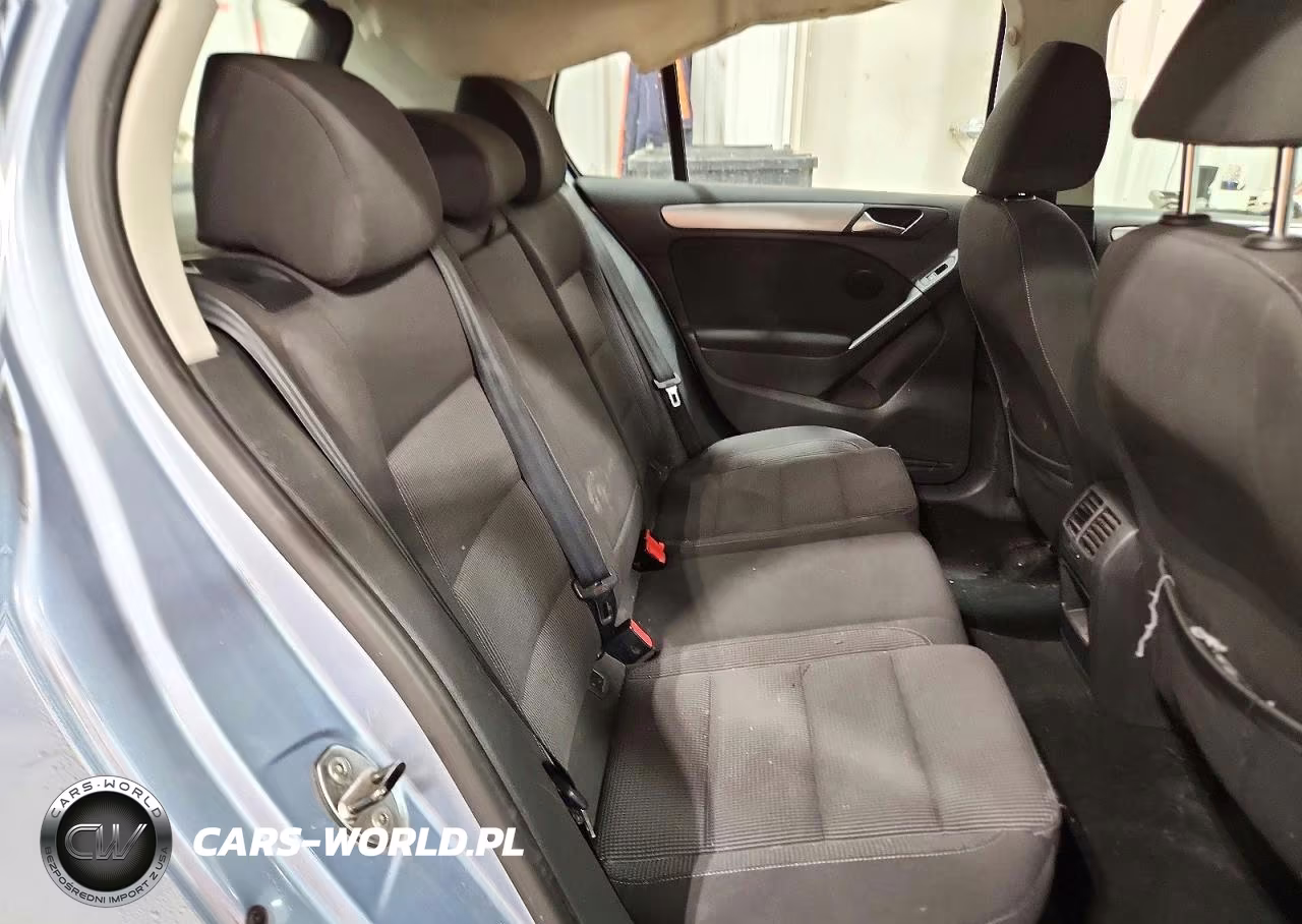 2011 Volkswagen Golf VIN:WVWNM7AJ9BW006101 - 10