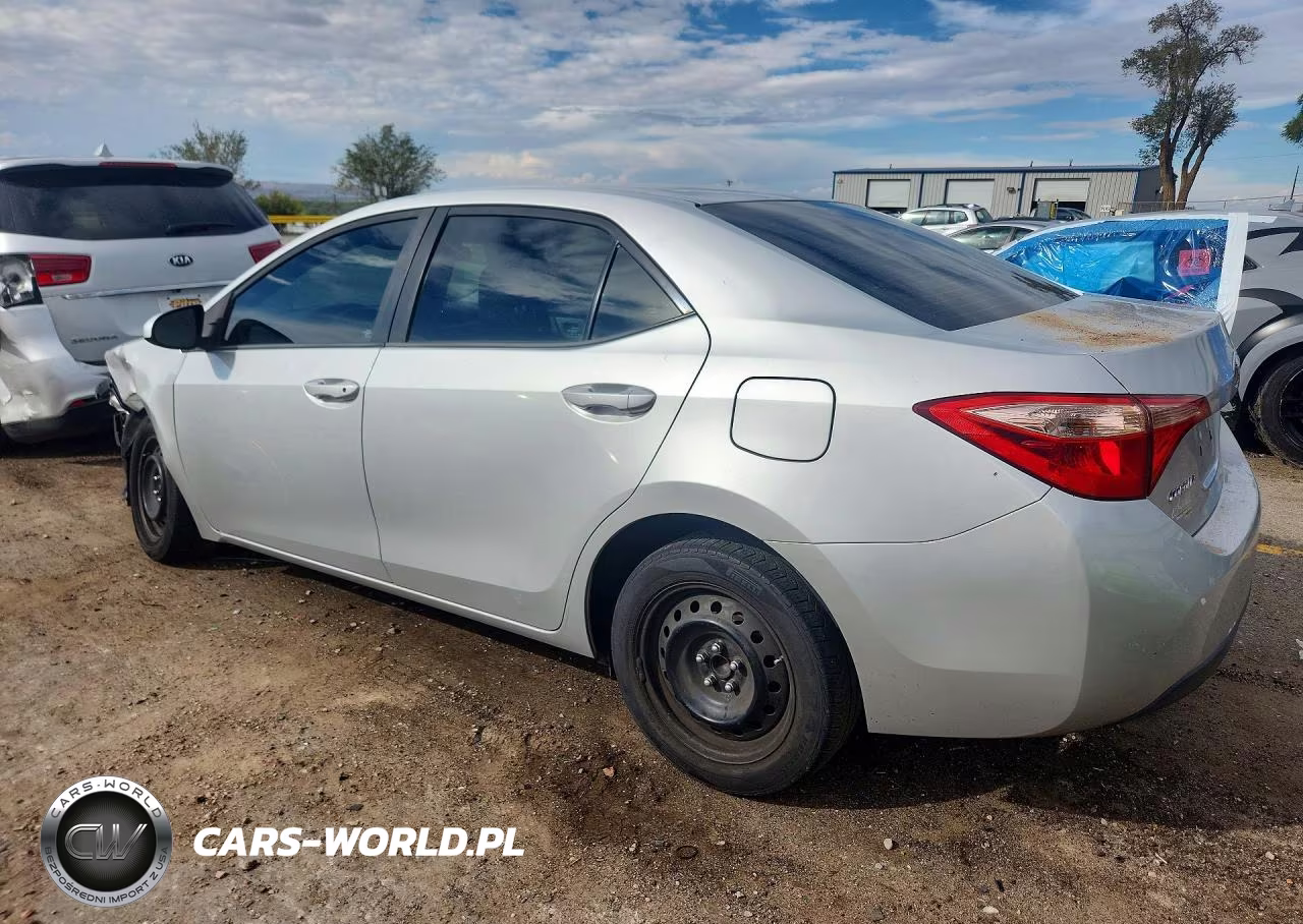 2017 Toyota Corolla Le VIN:5YFBURHE2HP570844 - 2