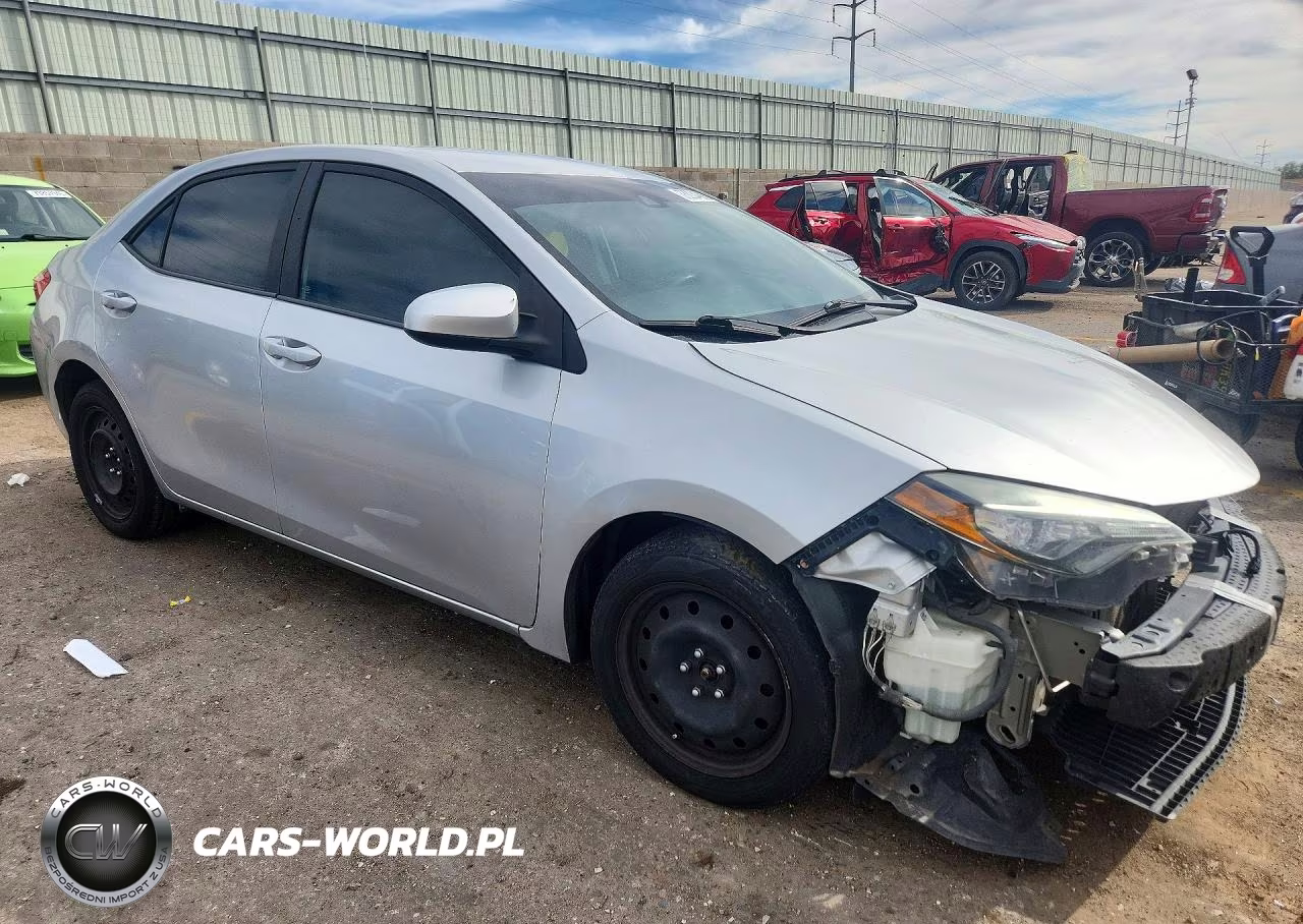 2017 Toyota Corolla Le VIN:5YFBURHE2HP570844 - 4