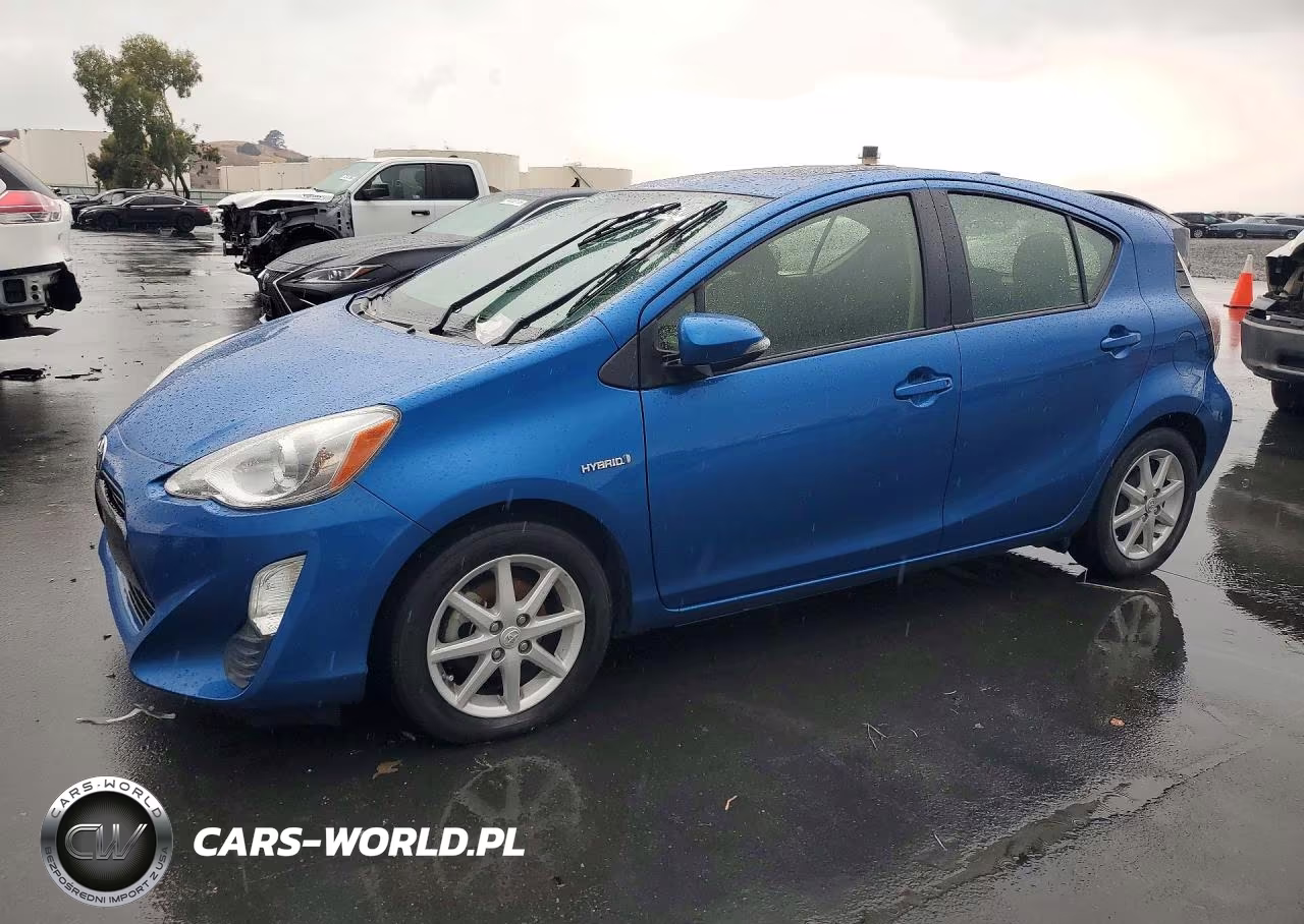 2016 Toyota Prius C Three