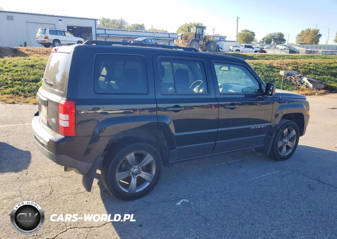 2015 Jeep Patriot Latitude VIN:1C4NJRFB4FD412083 - 3