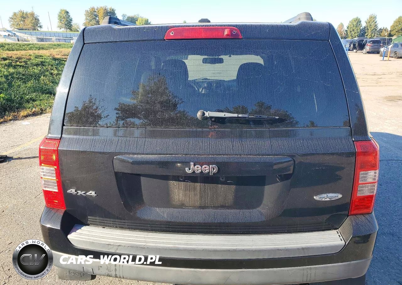 2015 Jeep Patriot Latitude VIN:1C4NJRFB4FD412083 - 6