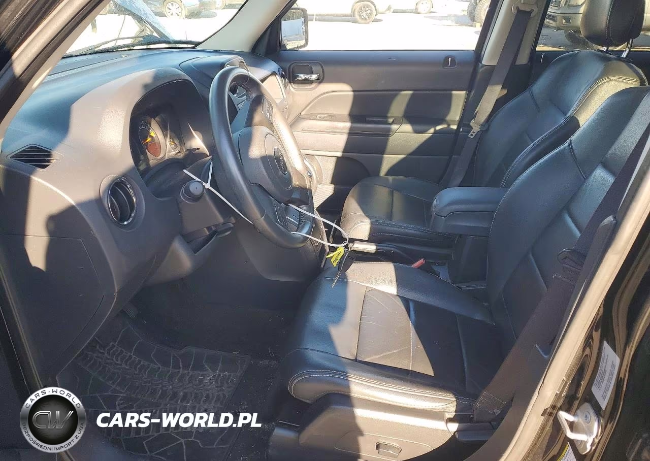 2015 Jeep Patriot Latitude VIN:1C4NJRFB4FD412083 - 7