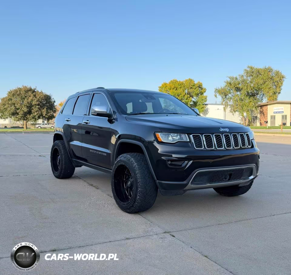 2021 Jeep Grand Cherokee Limited 4X4 VIN:1C4RJFBG0MC843346 - 1