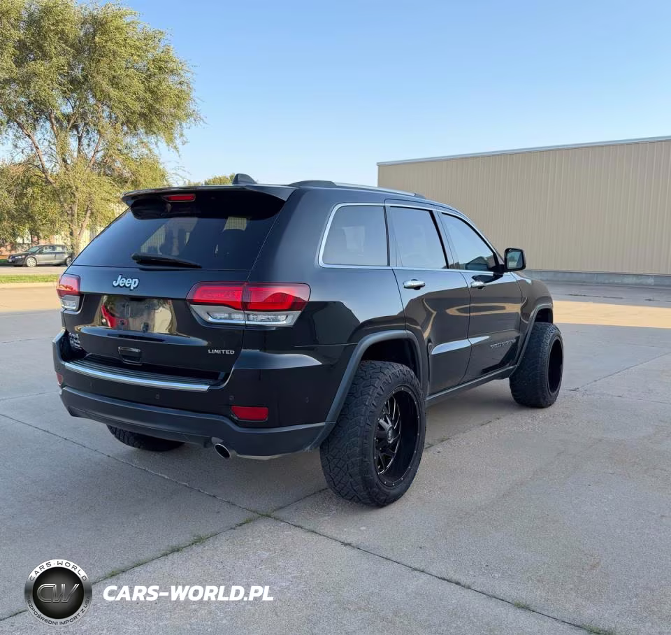 2021 Jeep Grand Cherokee Limited 4X4 VIN:1C4RJFBG0MC843346 - 4