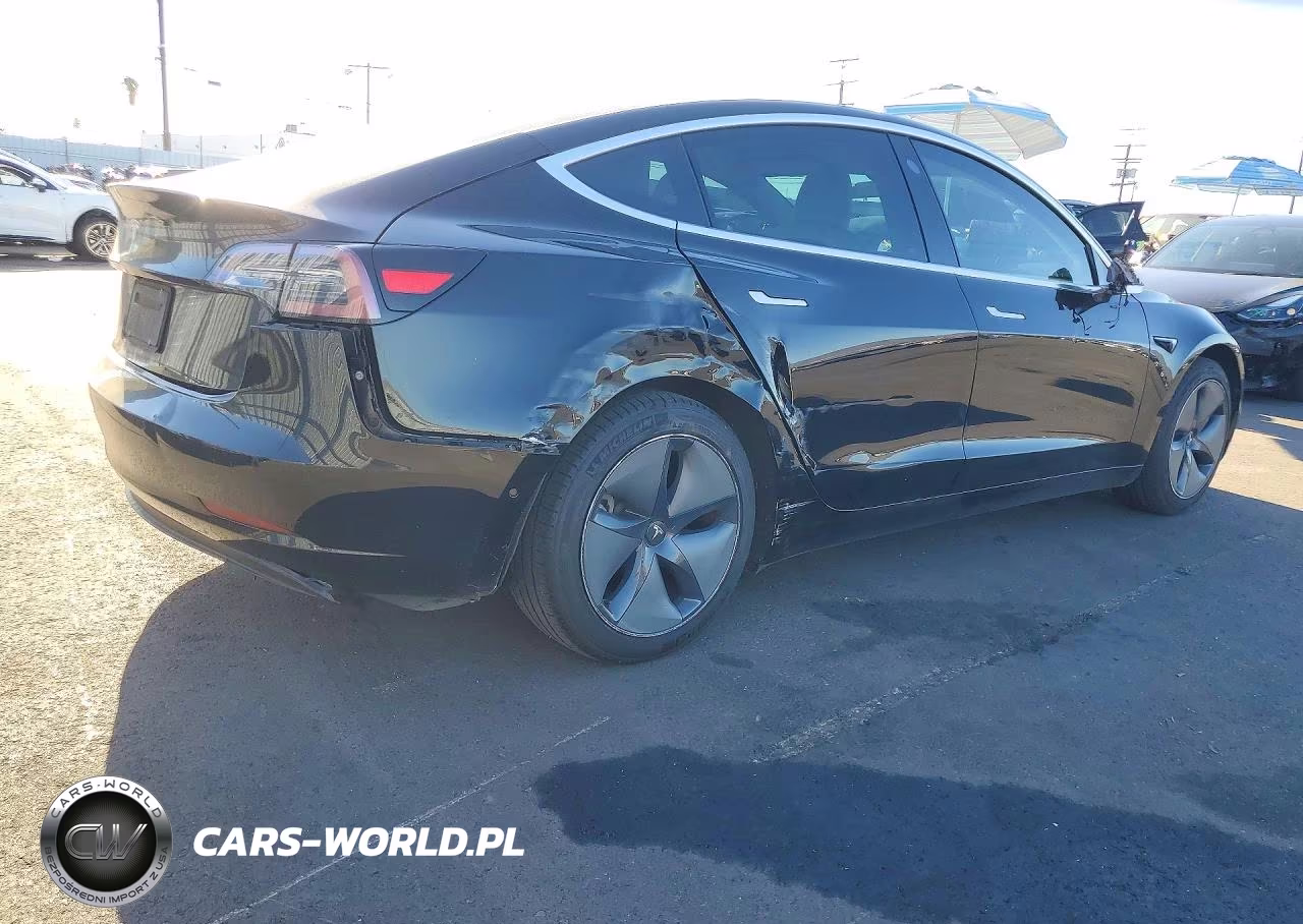2020 Tesla Model 3 VIN:5YJ3E1EA5LF745967 - 3