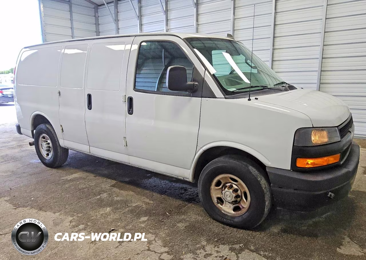 2018 Chevrolet Express G2500 VIN:1GCWGAFP5J1227681 - 4