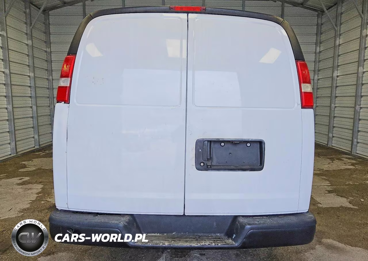 2018 Chevrolet Express G2500 VIN:1GCWGAFP5J1227681 - 6