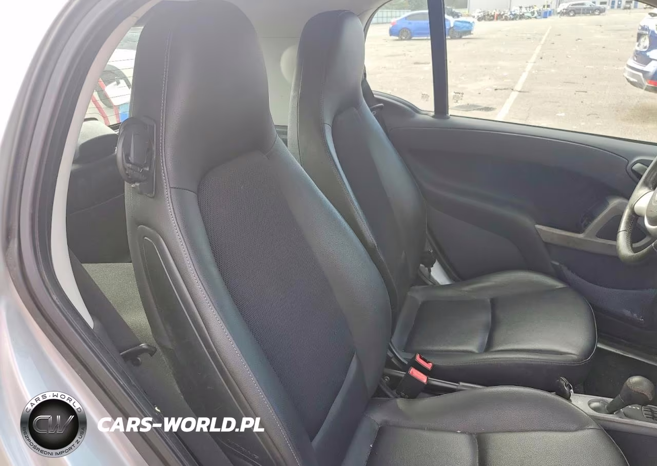 2015 Smart Fortwo Pure VIN:WMEEJ3BA4FK809610 - 10