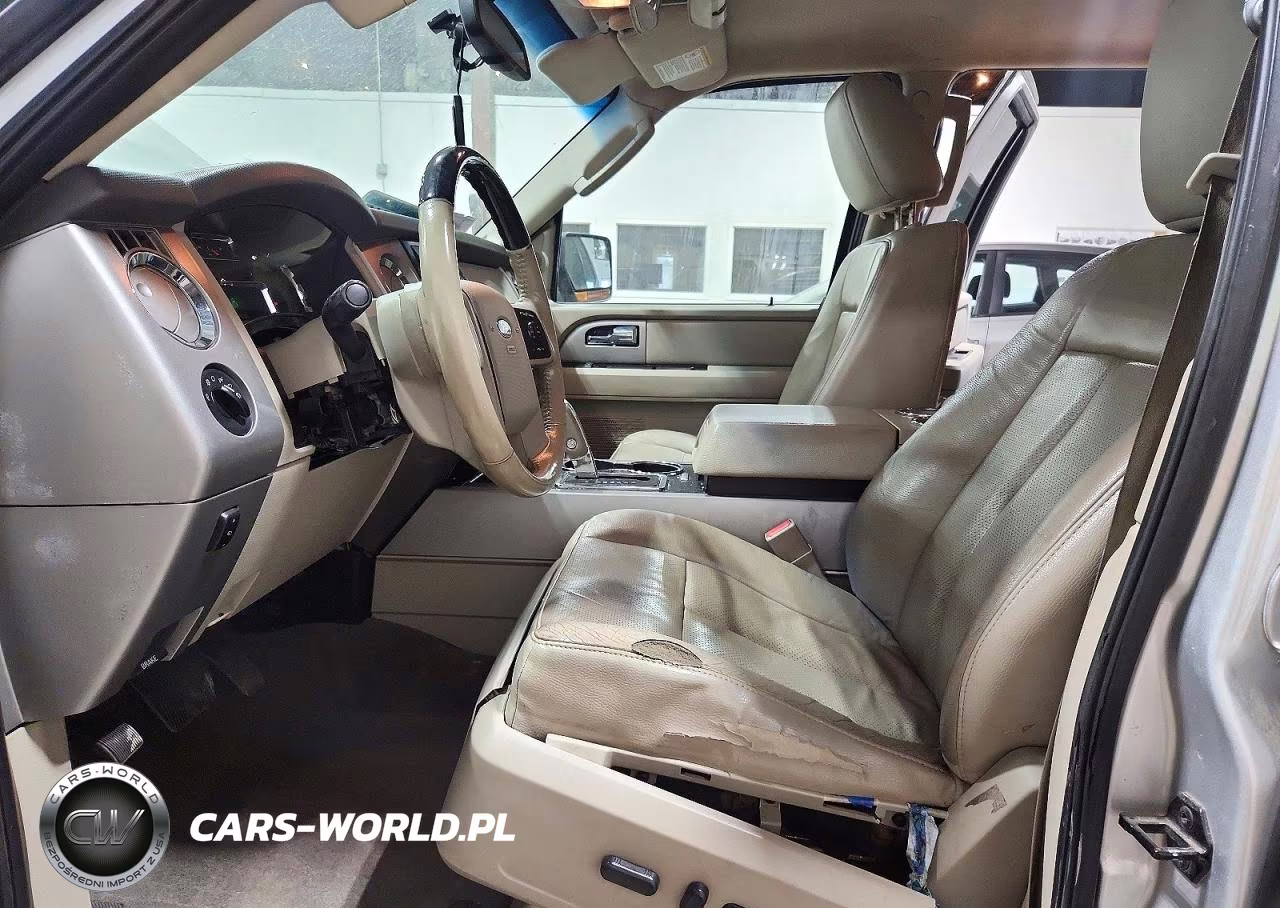 2013 Ford Expedition Limited VIN:1FMJU2A5XDEF66637 - 7