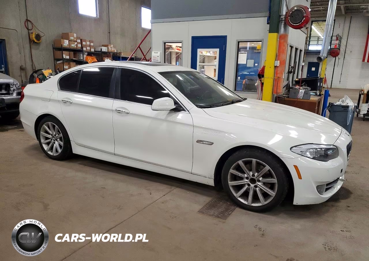 2013 BMW 528 I VIN:WBAXG5C57DDY32347 - 4