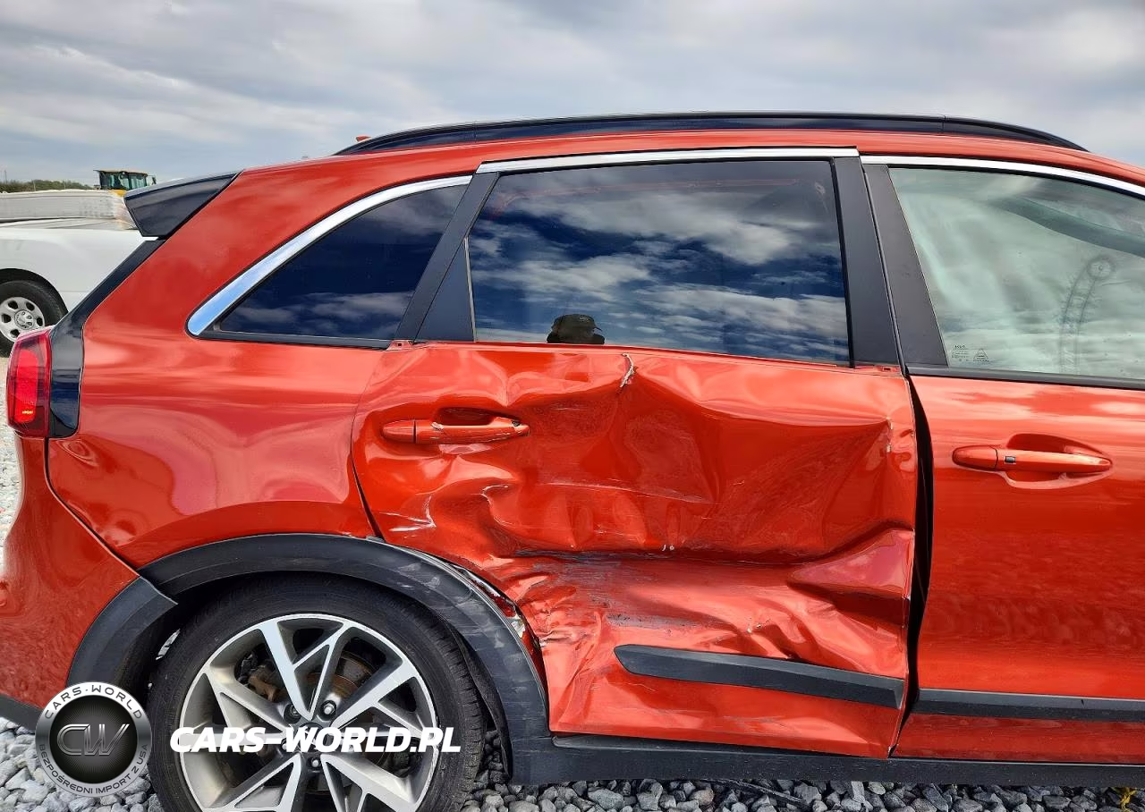 2022 Kia Niro Touring Special Edition VIN:KNDCC3LC8N5495263 - 11