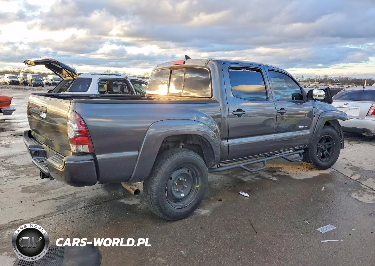 2015 Toyota Tacoma Double Cab VIN:5TFLU4EN6FX110225 - 3