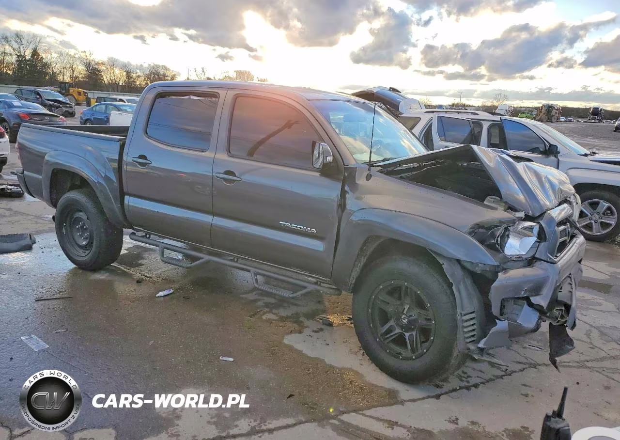 2015 Toyota Tacoma Double Cab VIN:5TFLU4EN6FX110225 - 4