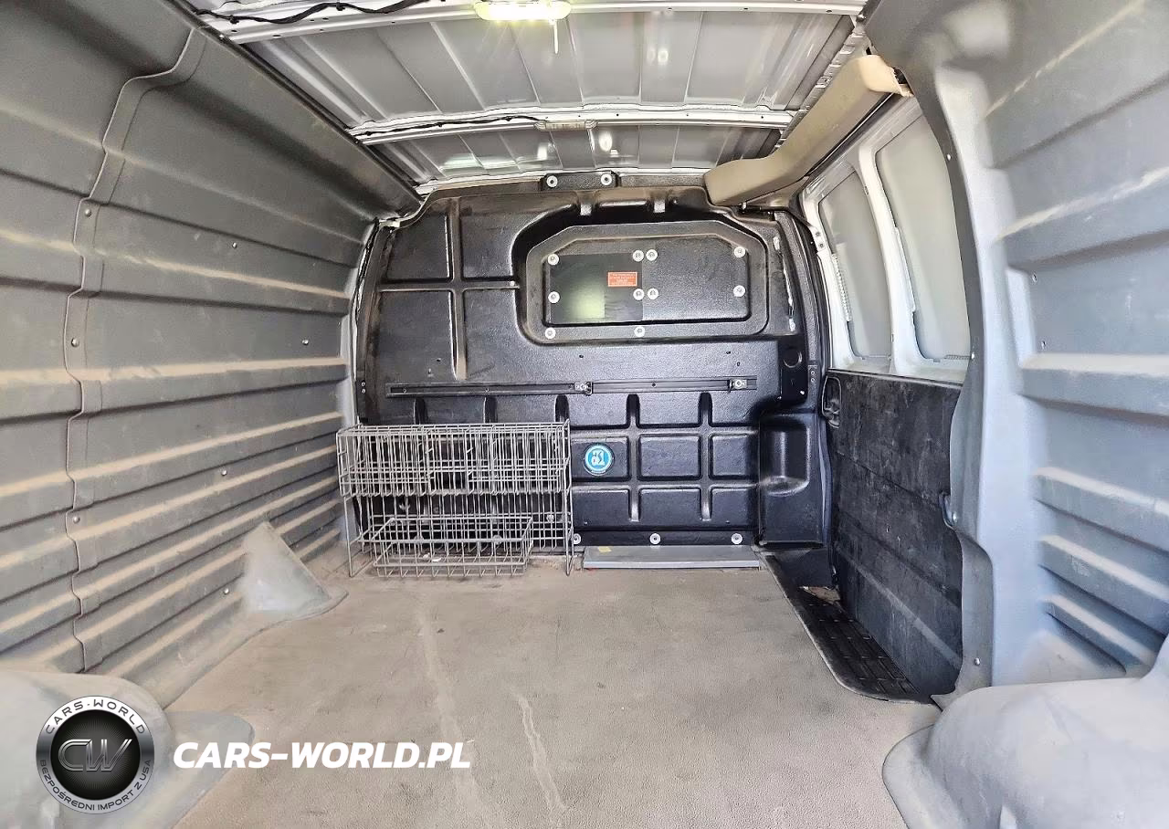 2019 Chevrolet Express 2500 Cargo Delivery Van VIN:1GCWGAF17K1260758 - 10