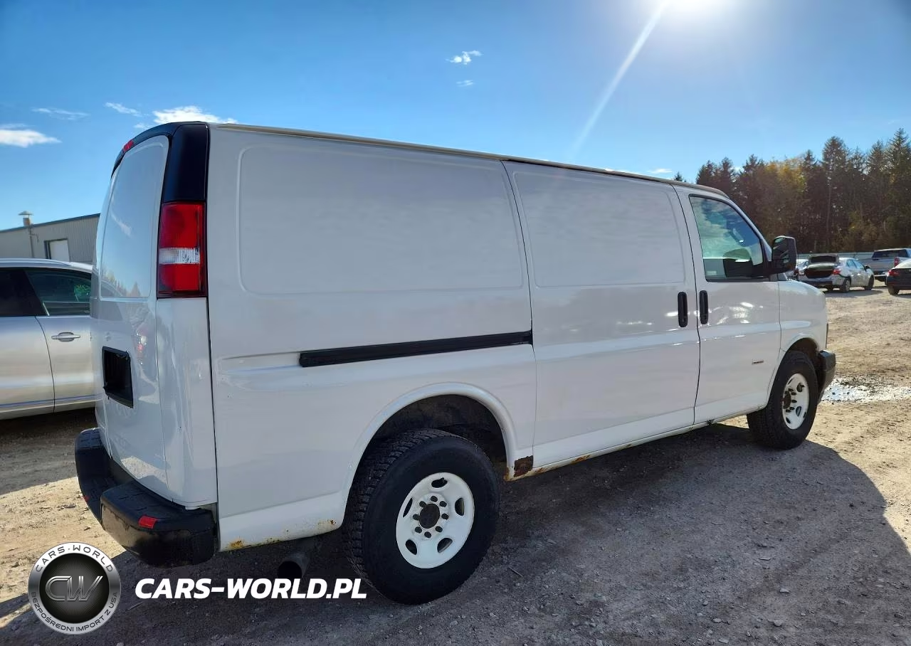 2019 Chevrolet Express 2500 Cargo Delivery Van VIN:1GCWGAF17K1260758 - 3