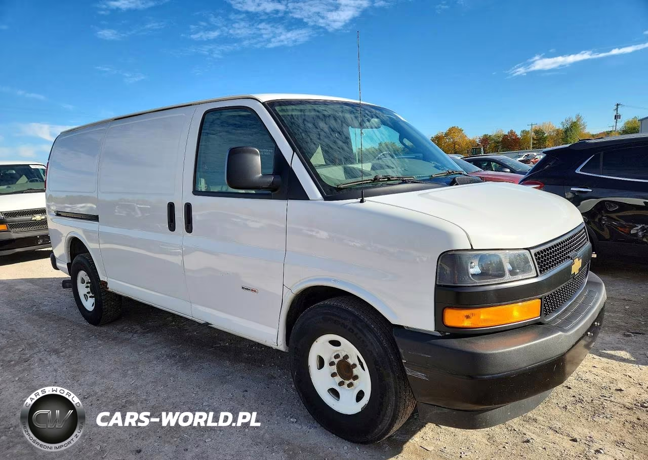 2019 Chevrolet Express 2500 Cargo Delivery Van VIN:1GCWGAF17K1260758 - 4
