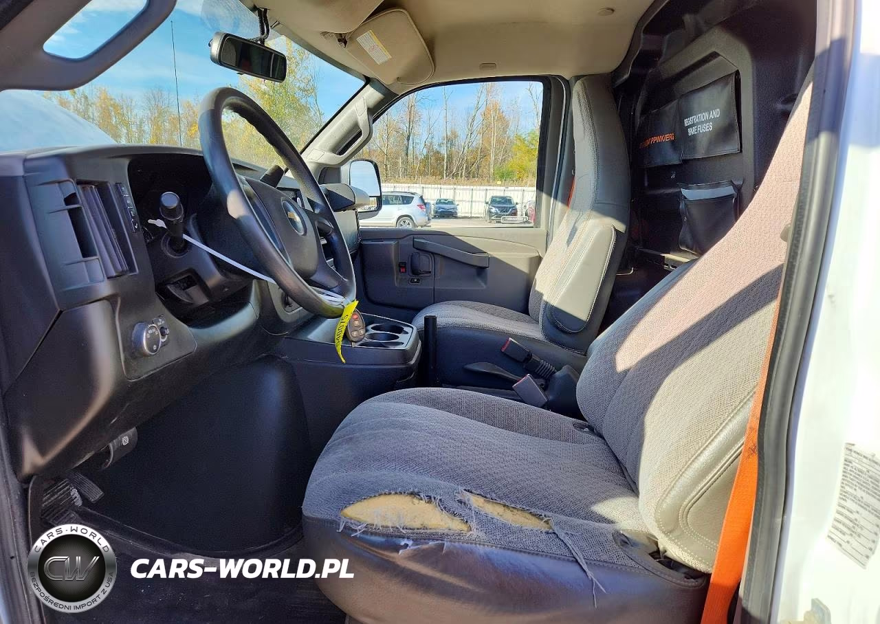 2019 Chevrolet Express 2500 Cargo Delivery Van VIN:1GCWGAF1XK1217855 - 7