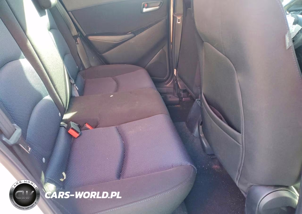 2018 Toyota Yaris Ia VIN:3MYDLBYV2JY300944 - 10