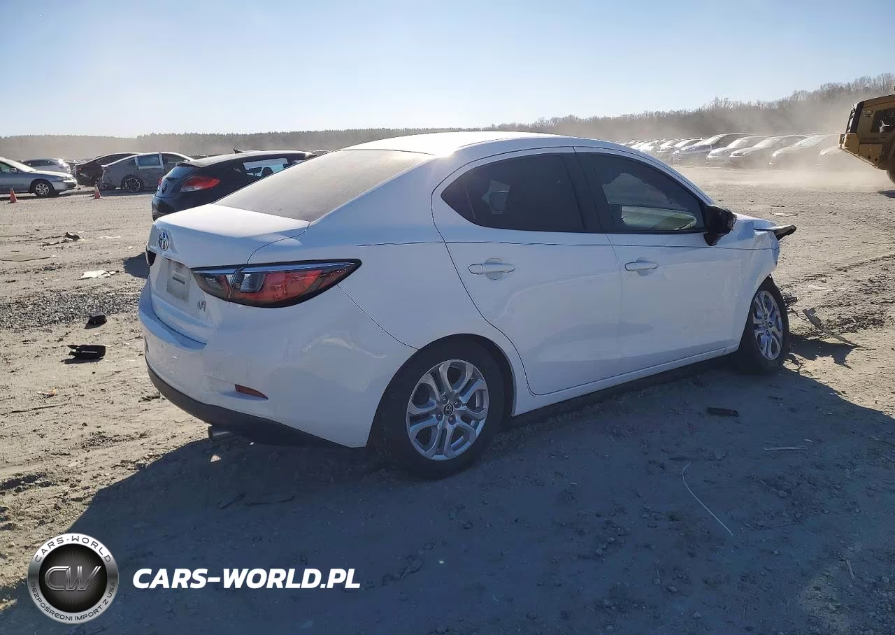 2018 Toyota Yaris Ia VIN:3MYDLBYV2JY300944 - 3