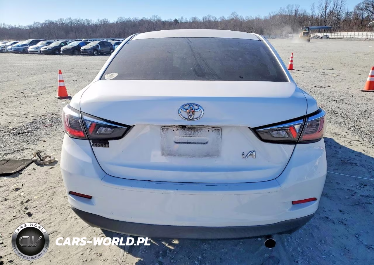 2018 Toyota Yaris Ia VIN:3MYDLBYV2JY300944 - 6