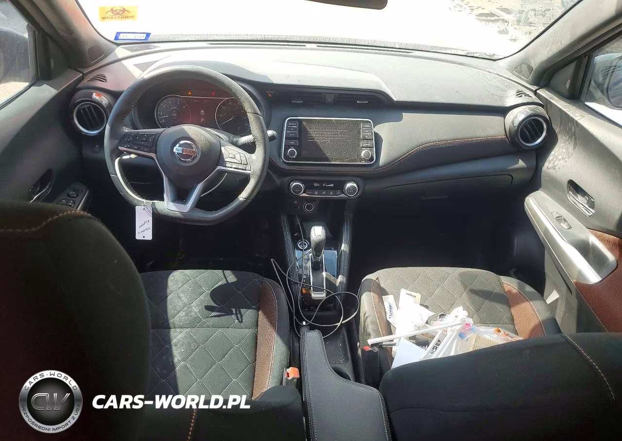 2019 Nissan Kicks Sr VIN:3N1CP5CU3KL543615 - 8