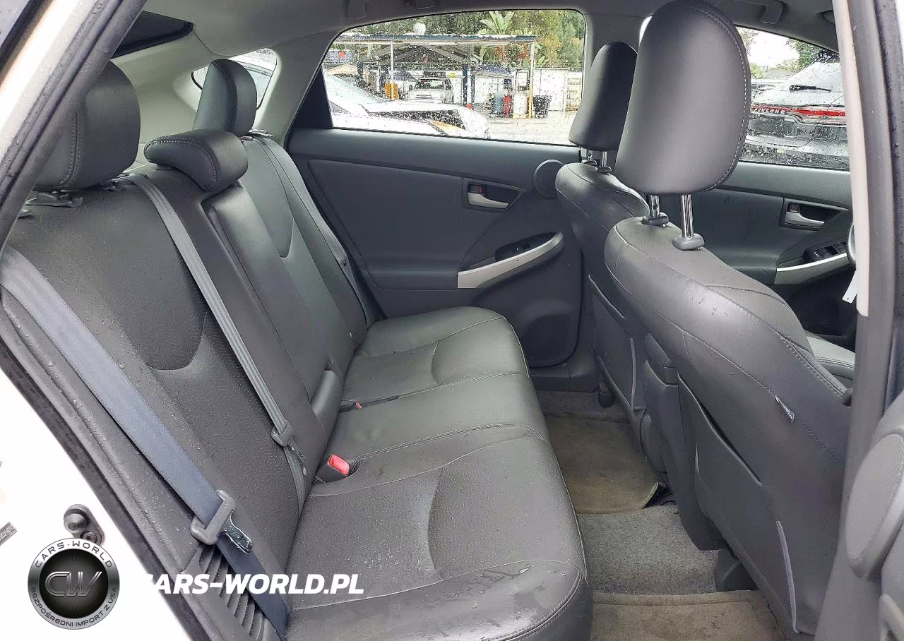2011 Toyota Prius Four VIN:JTDKN3DU8B0264093 - 10