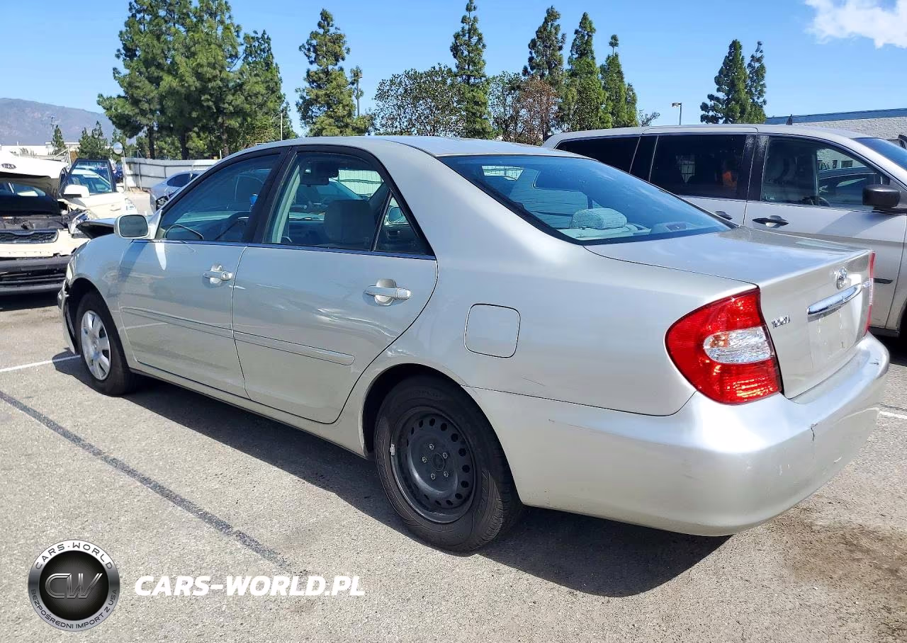 2003 Toyota Camry Le VIN:JTDBE32K030147000 - 2