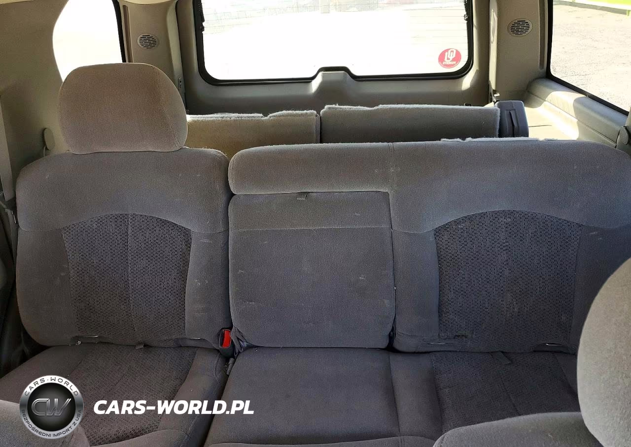 2002 Chevrolet Tahoe C1500 VIN:1GNEC13ZX2R311650 - 10
