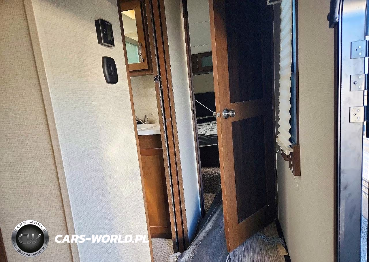 2018 Forest River Crusader Camper VIN:5ZT3CSTB7JG123430 - 5