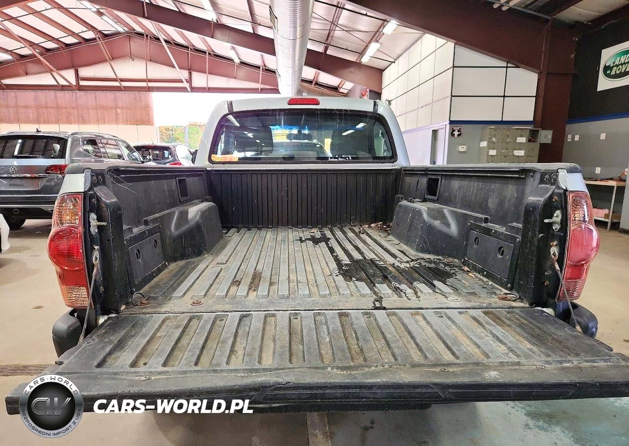 2007 Toyota Tacoma Base VIN:5TEPX42N27Z465643 - 10