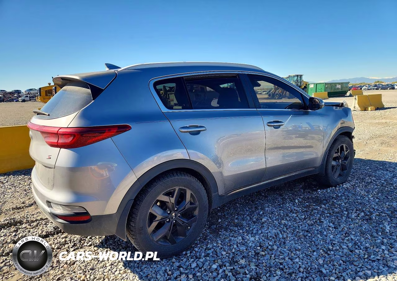 2020 Kia Sportage S VIN:KNDP63ACXL7779202 - 3