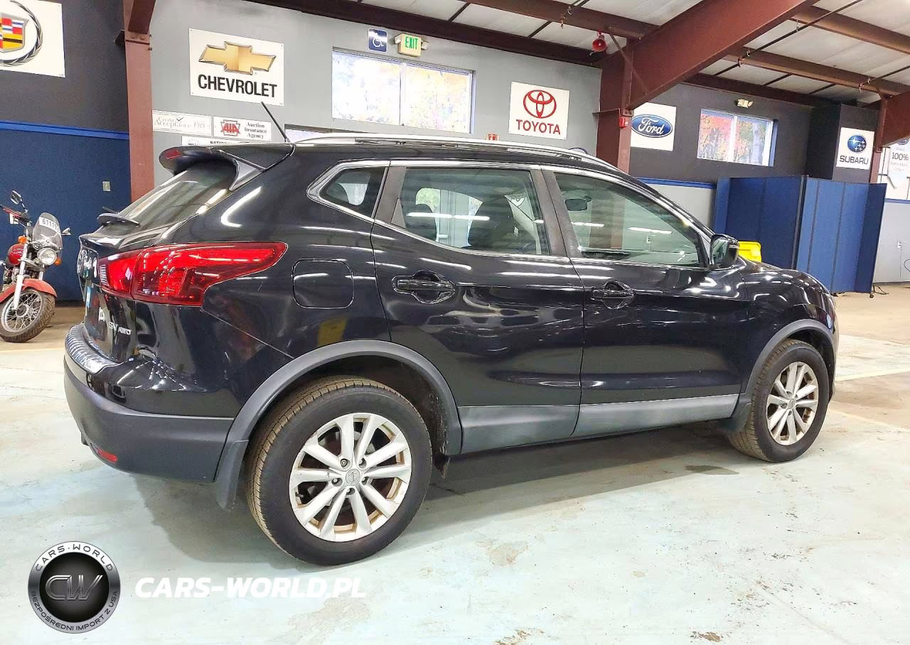 2017 Nissan Rogue Sv VIN:JN1BJ1CR2HW110646 - 3