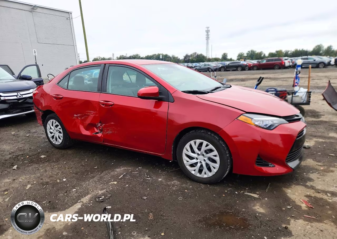 2017 Toyota Corolla Le VIN:2T1BURHE8HC800130 - 4