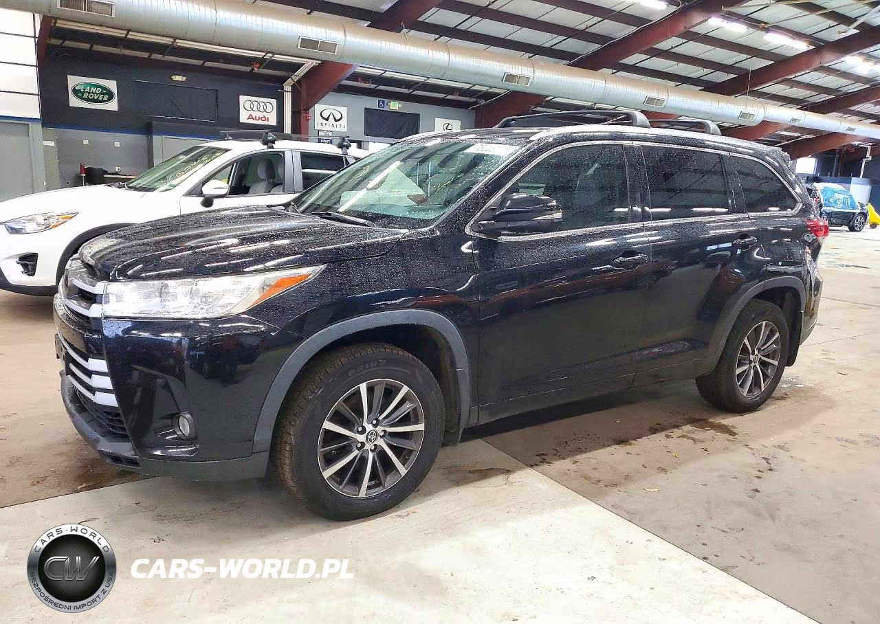 2018 Toyota Highlander Xle VIN:5TDJZRFH2JS547118 - 1