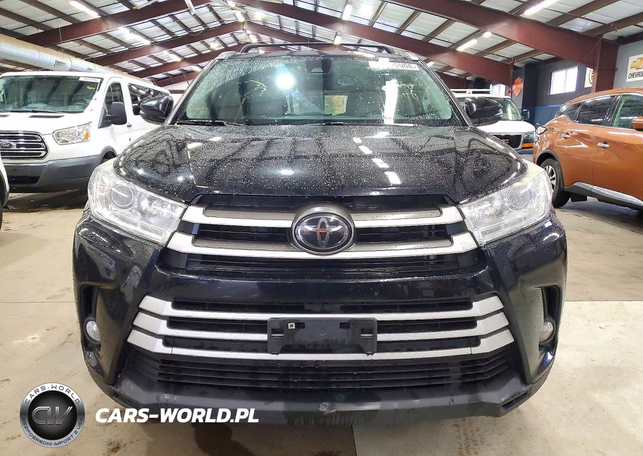 2018 Toyota Highlander Xle VIN:5TDJZRFH2JS547118 - 5