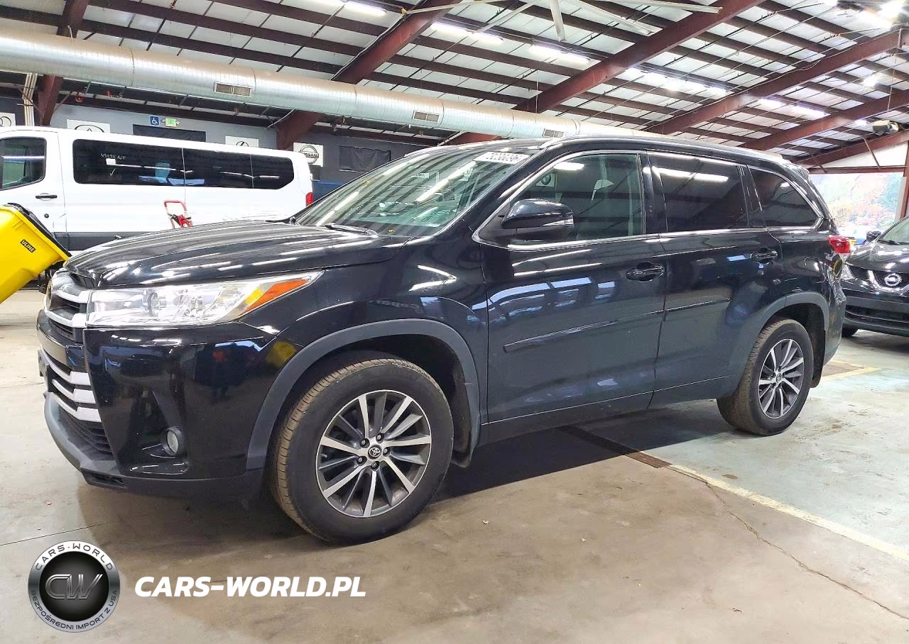 2017 Toyota Highlander Xle VIN:5TDJZRFH1HS426414 - 1
