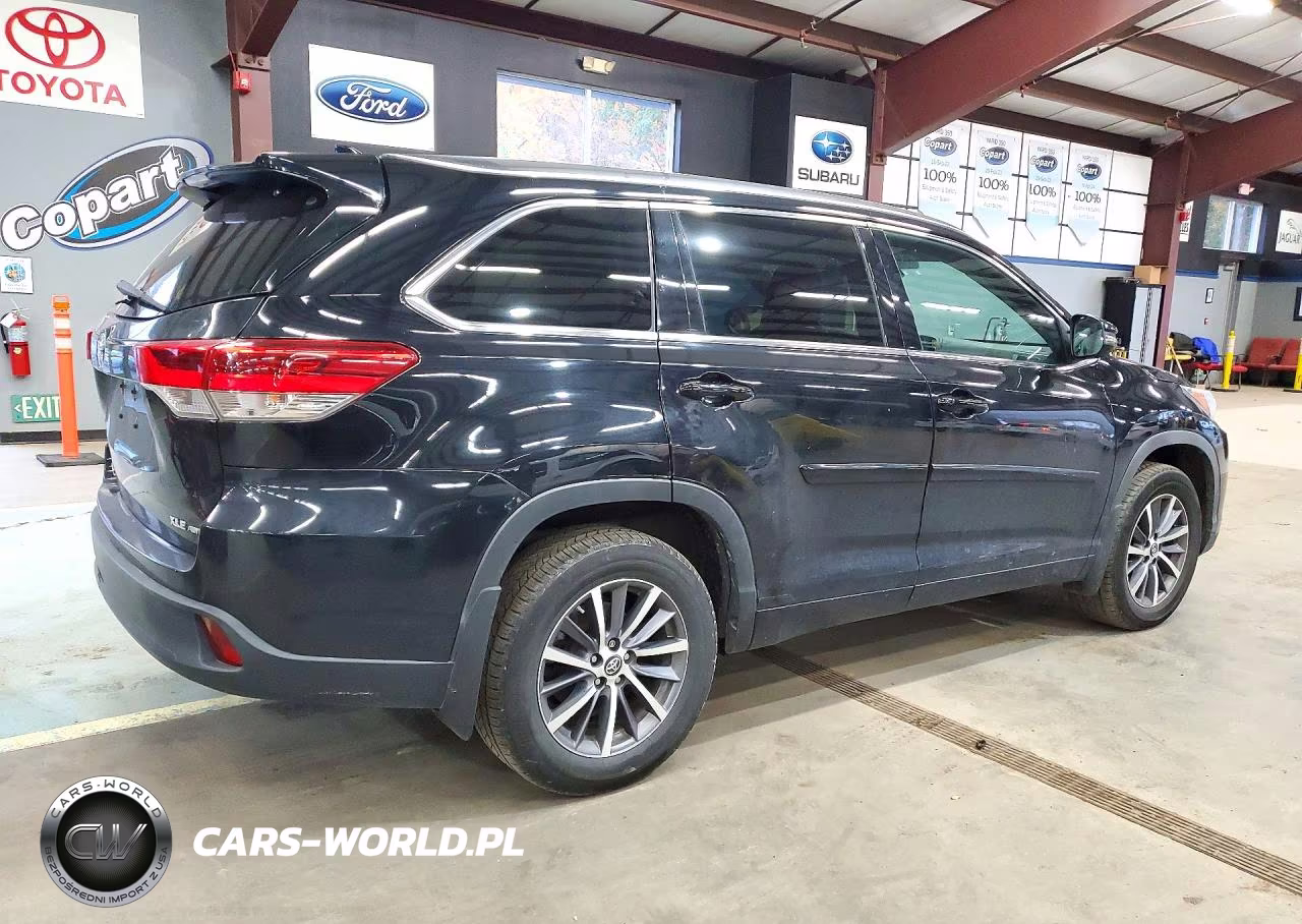 2017 Toyota Highlander Xle VIN:5TDJZRFH1HS426414 - 3