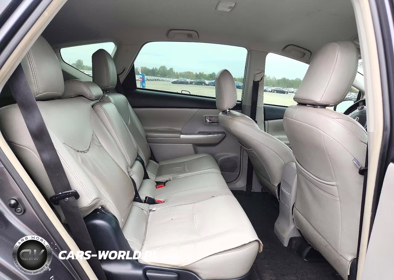 2017 Toyota Prius V Three VIN:JTDZN3EU9HJ067319 - 10