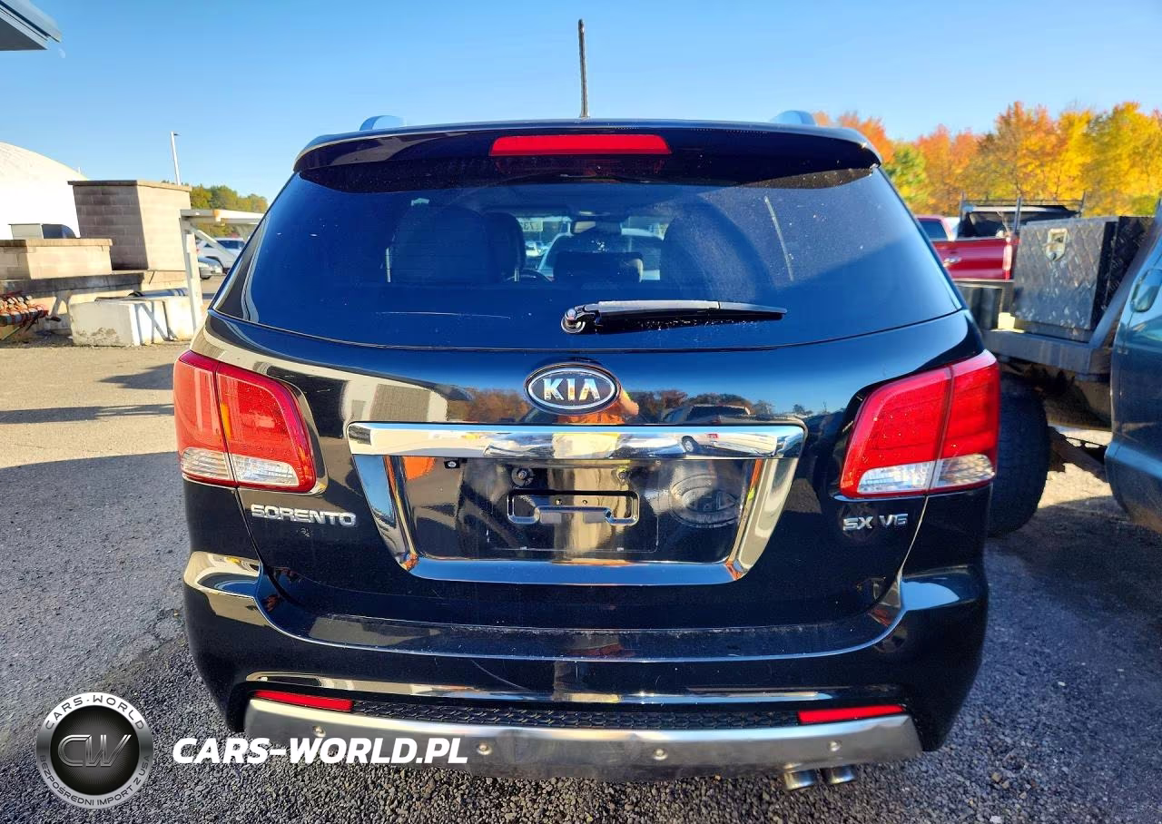 2011 Kia Sorento VIN:5XYKW4A23BG108897 - 6