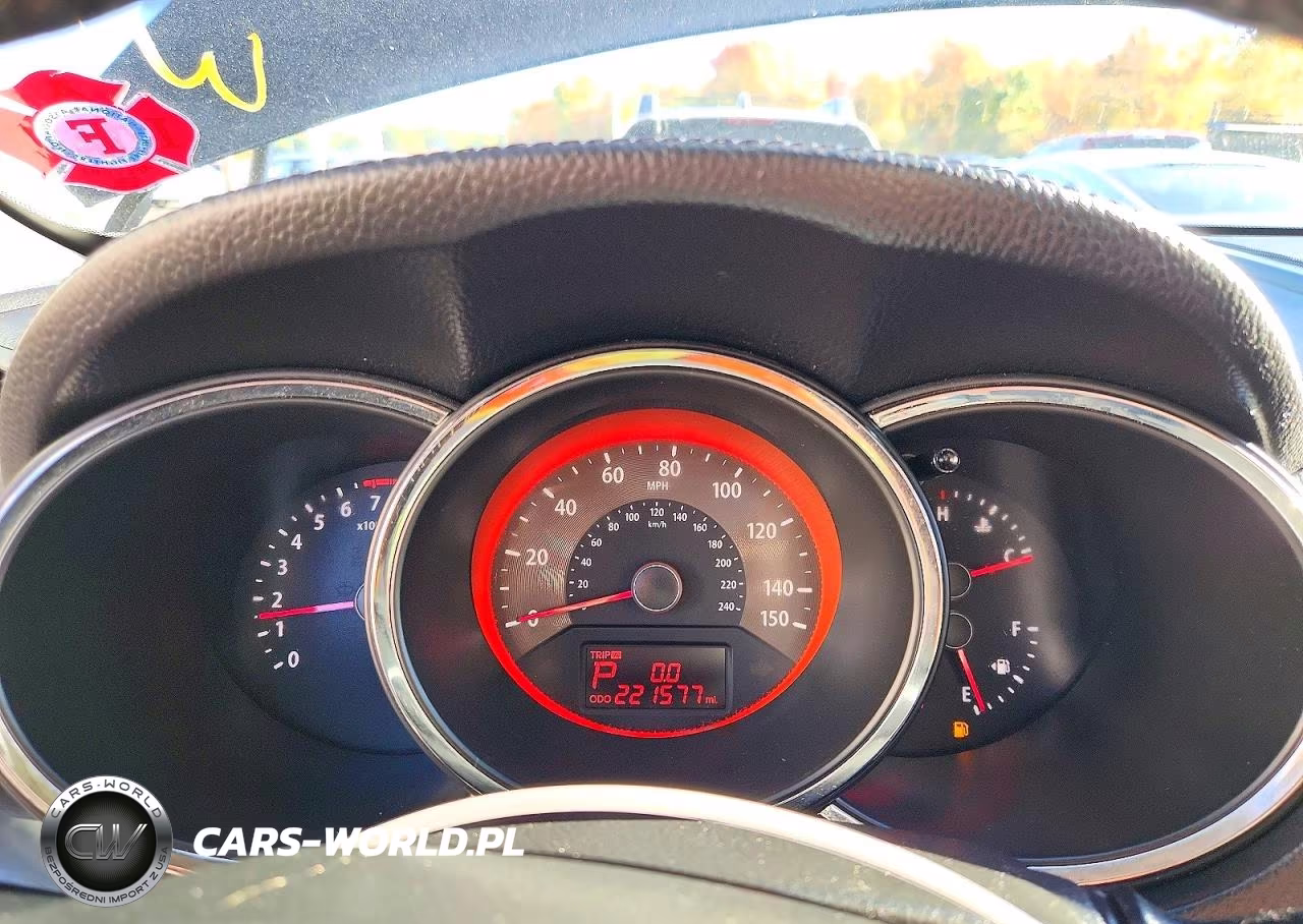 2011 Kia Sorento VIN:5XYKW4A23BG108897 - 9